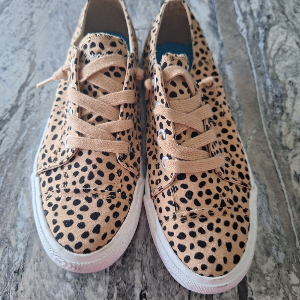 Ladies Size 8  Blow Fish Leopard Sneakers